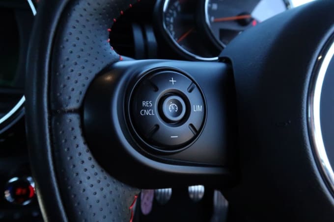 2025 Mini Hatch
