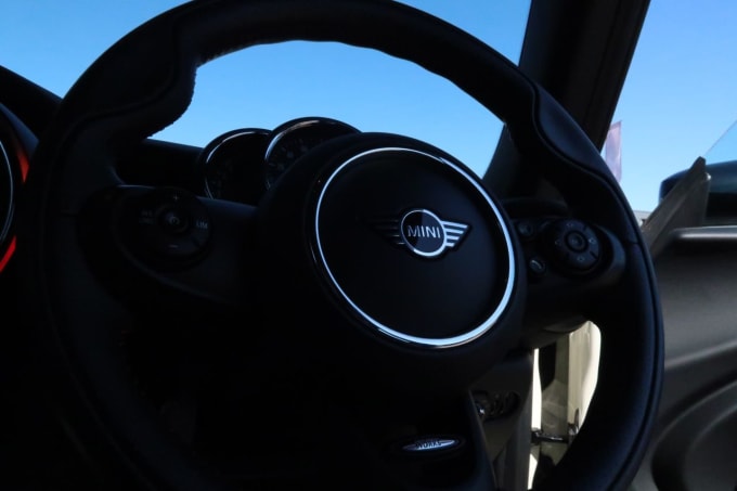 2025 Mini Hatch