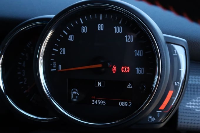 2025 Mini Hatch