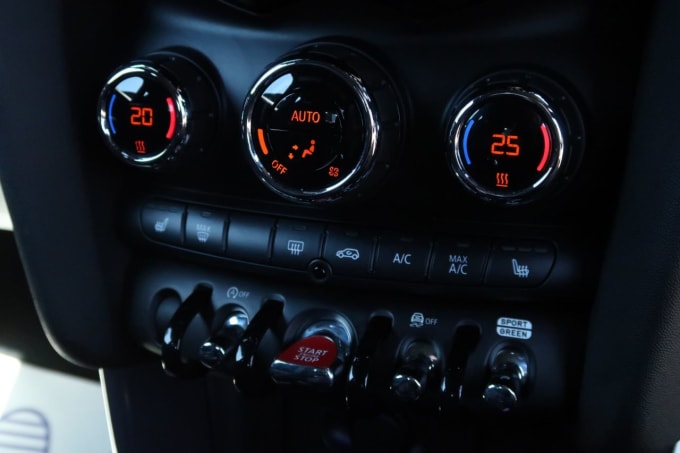 2025 Mini Hatch