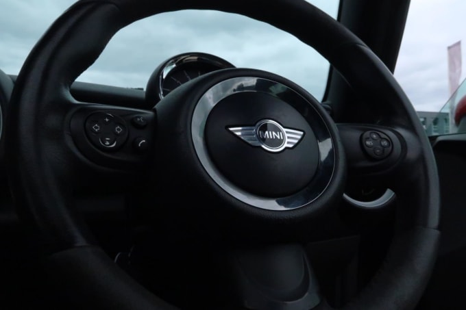 2025 Mini Hatch