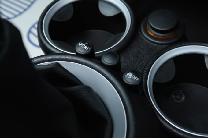 2025 Mini Hatch