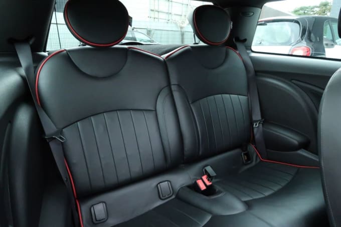 2025 Mini Hatch