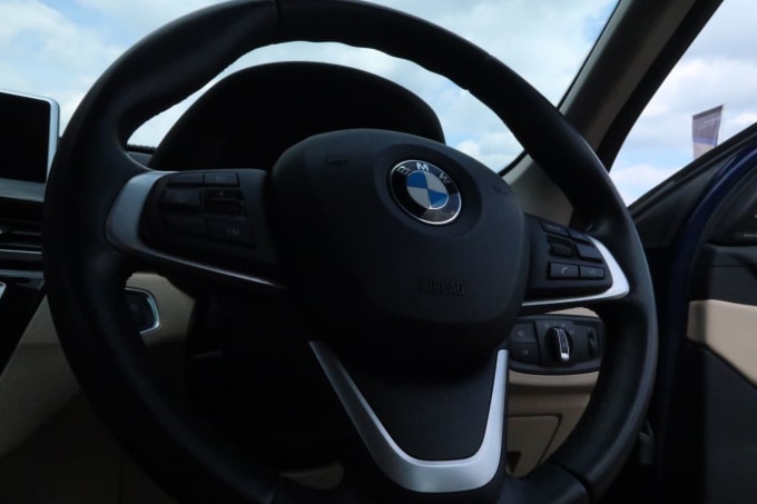 2025 BMW X1