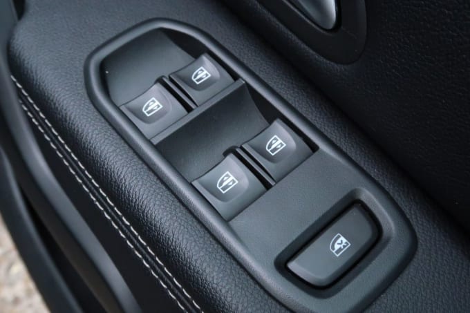 2025 Dacia Duster