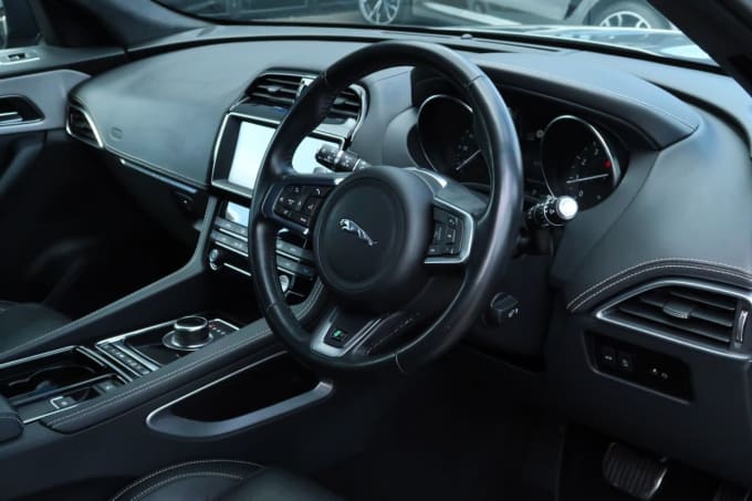 2025 Jaguar F-pace