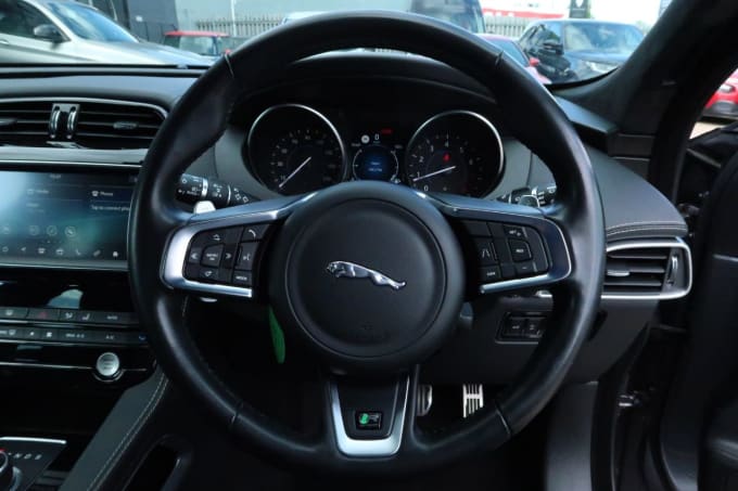2025 Jaguar F-pace
