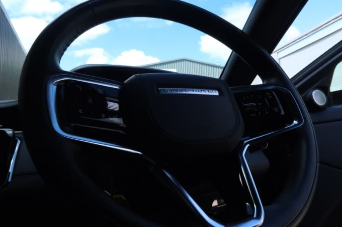 2025 Land Rover Range Rover Evoque