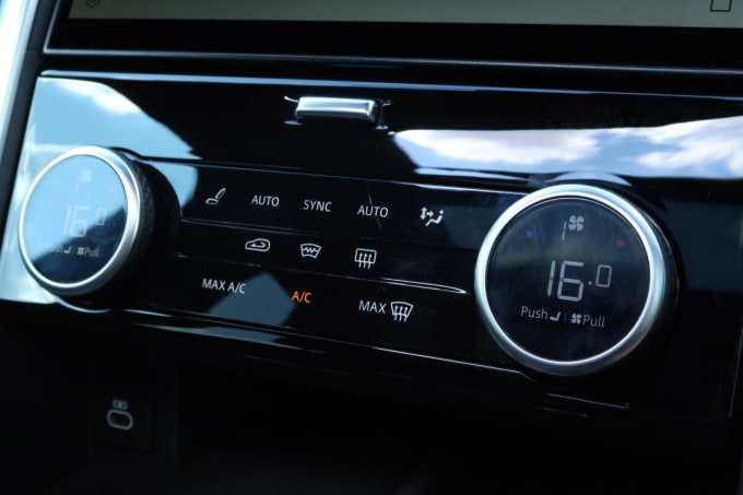 2025 Land Rover Discovery