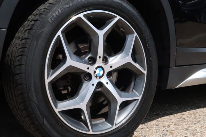 2025 BMW X1