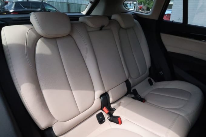 2025 BMW X1