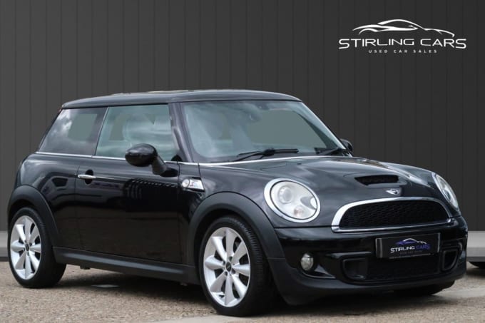 2025 Mini Hatch