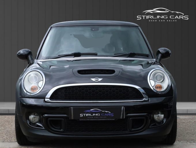 2025 Mini Hatch