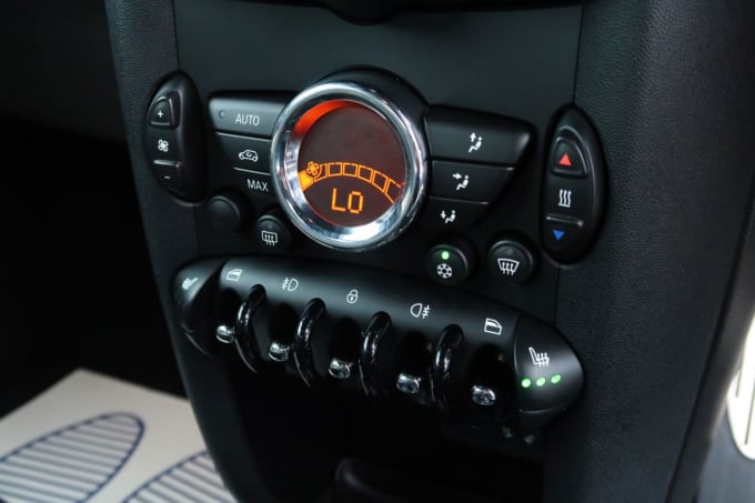 2025 Mini Hatch