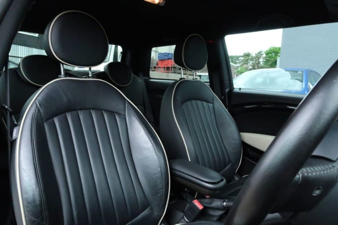 2025 Mini Hatch