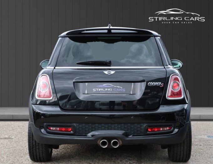 2025 Mini Hatch