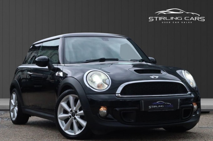 2025 Mini Hatch