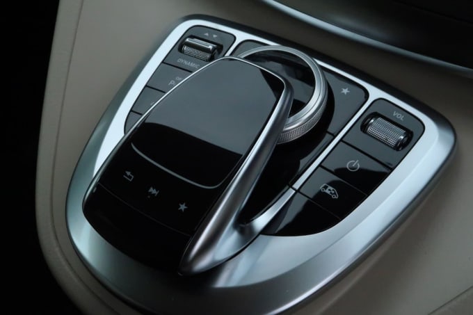 2025 Mercedes-benz V-class