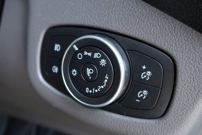 2025 Ford Transit Connect