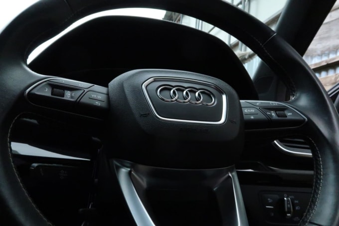 2025 Audi Sq5