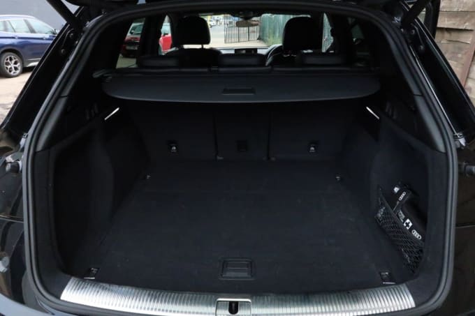 2025 Audi Sq5