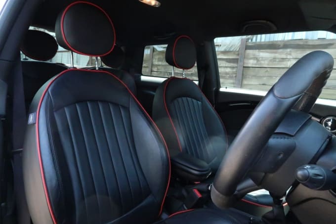 2025 Mini Hatch