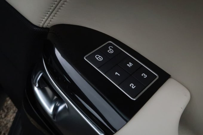 2025 Land Rover Range Rover