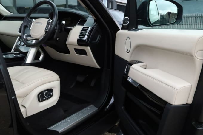 2025 Land Rover Range Rover