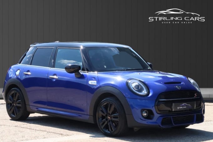 2025 Mini Hatch