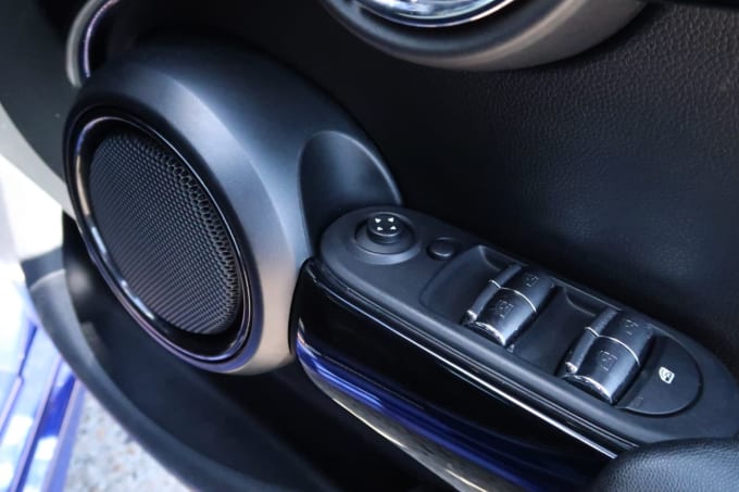 2025 Mini Hatch