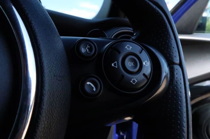 2025 Mini Hatch