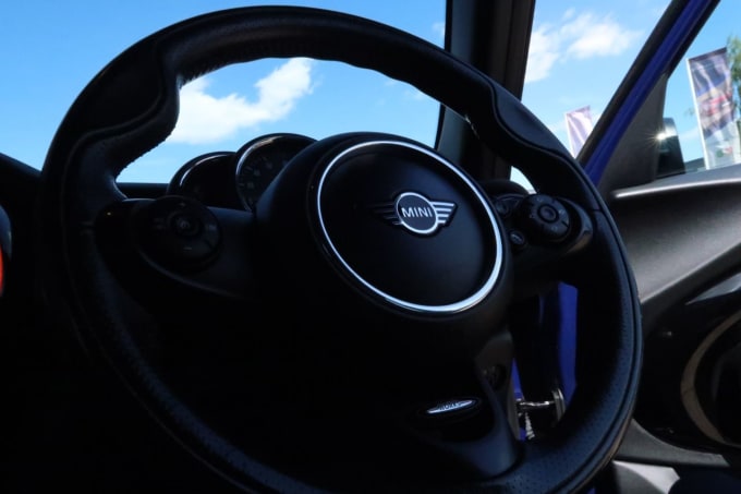 2025 Mini Hatch