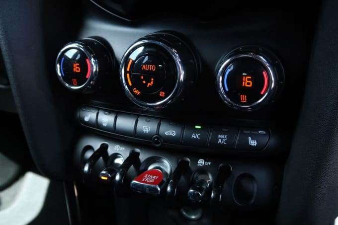 2025 Mini Hatch