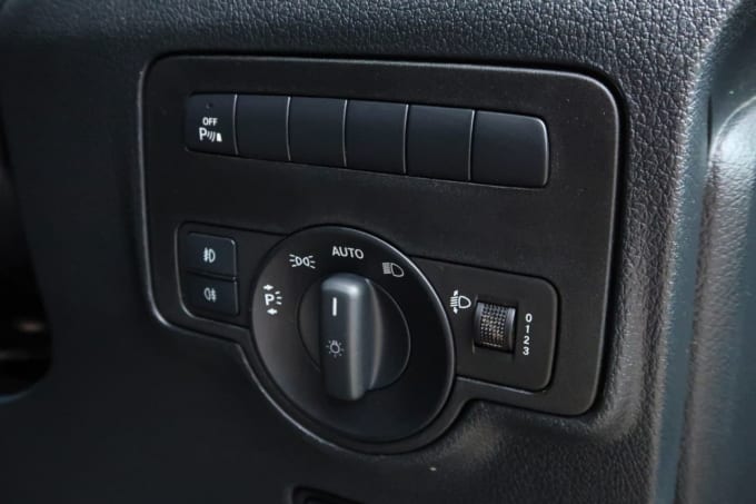 2025 Mercedes-benz Vito