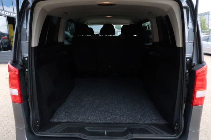 2025 Mercedes-benz Vito