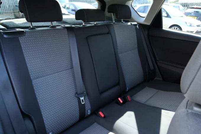 2025 Toyota Auris