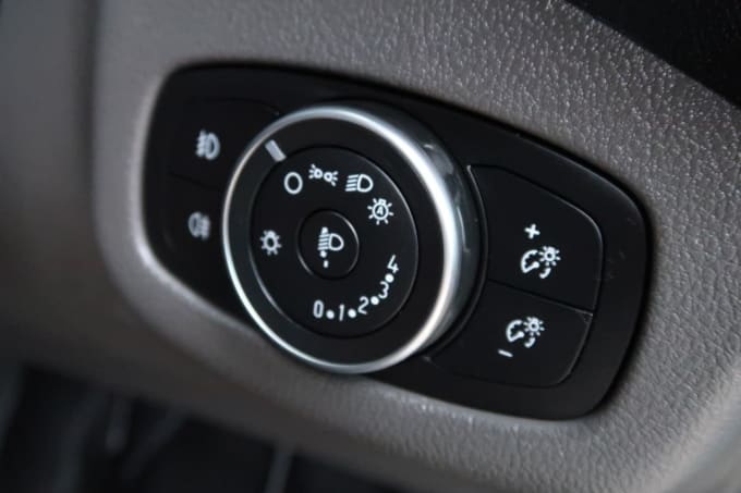 2025 Ford Transit Connect