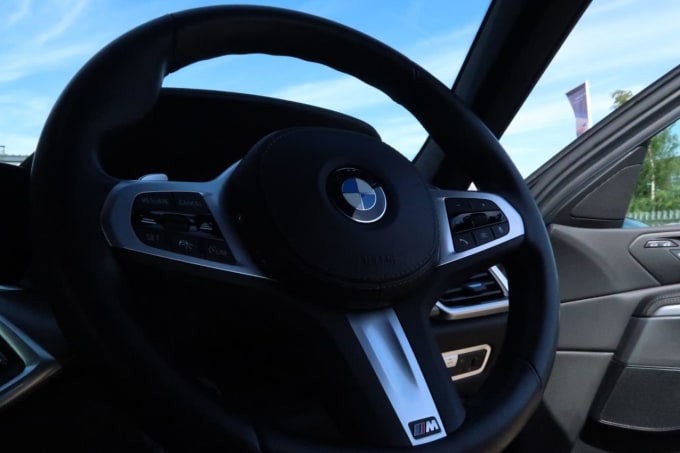 2025 BMW X6