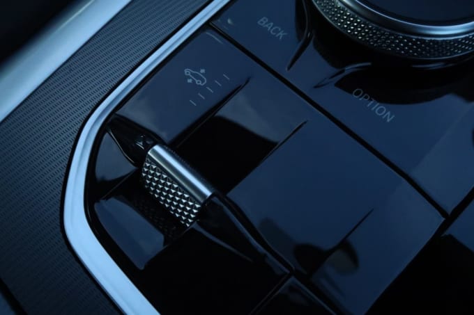 2025 BMW X6