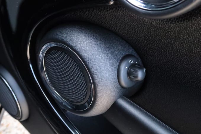 2025 Mini Hatch