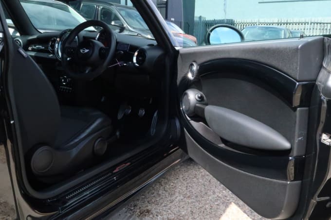 2025 Mini Hatch