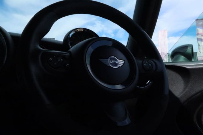 2025 Mini Hatch