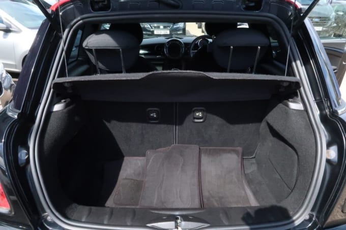 2025 Mini Hatch