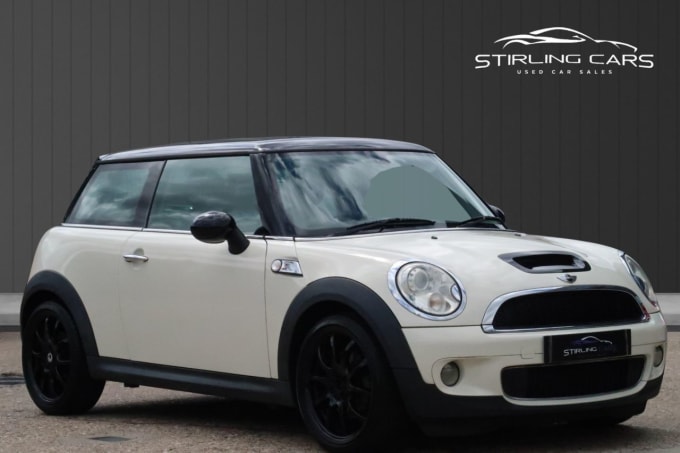 2025 Mini Hatch