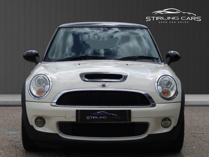 2025 Mini Hatch
