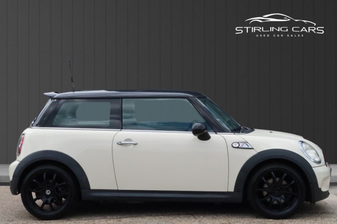 2025 Mini Hatch