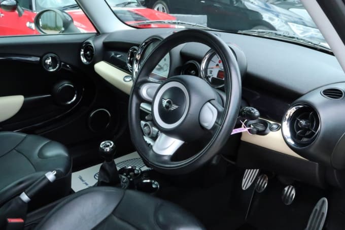 2025 Mini Hatch