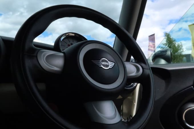 2025 Mini Hatch