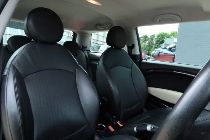 2025 Mini Hatch