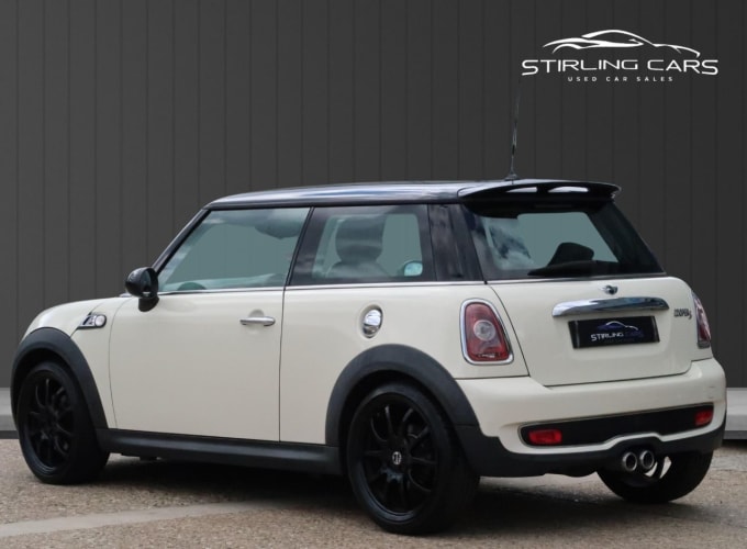 2025 Mini Hatch